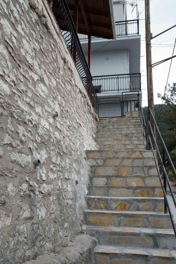Ingreen Apartment Potamia  Bagian luar foto
