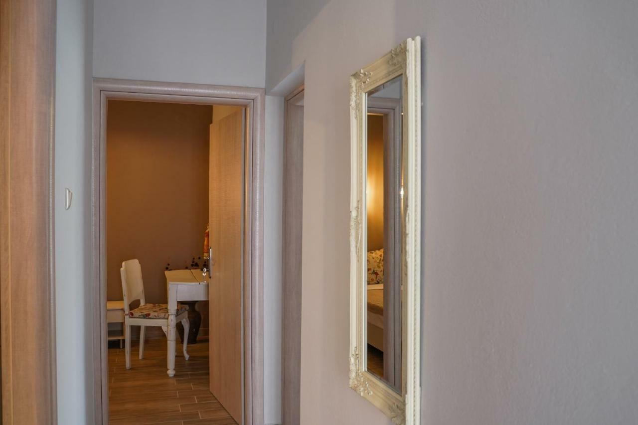 Ingreen Apartment Potamia  Bagian luar foto