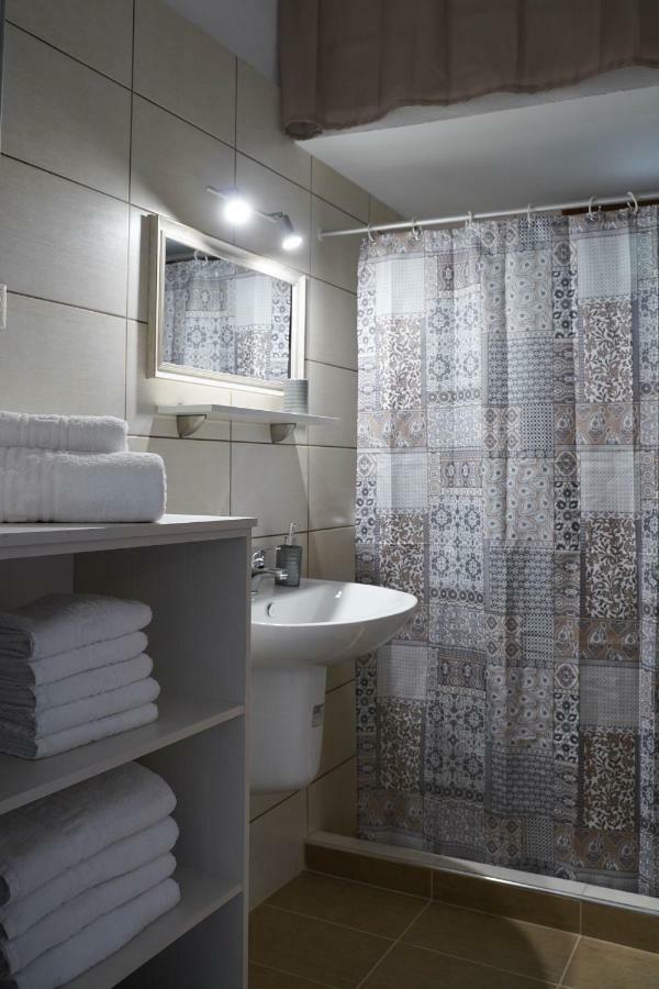 Ingreen Apartment Potamia  Bagian luar foto